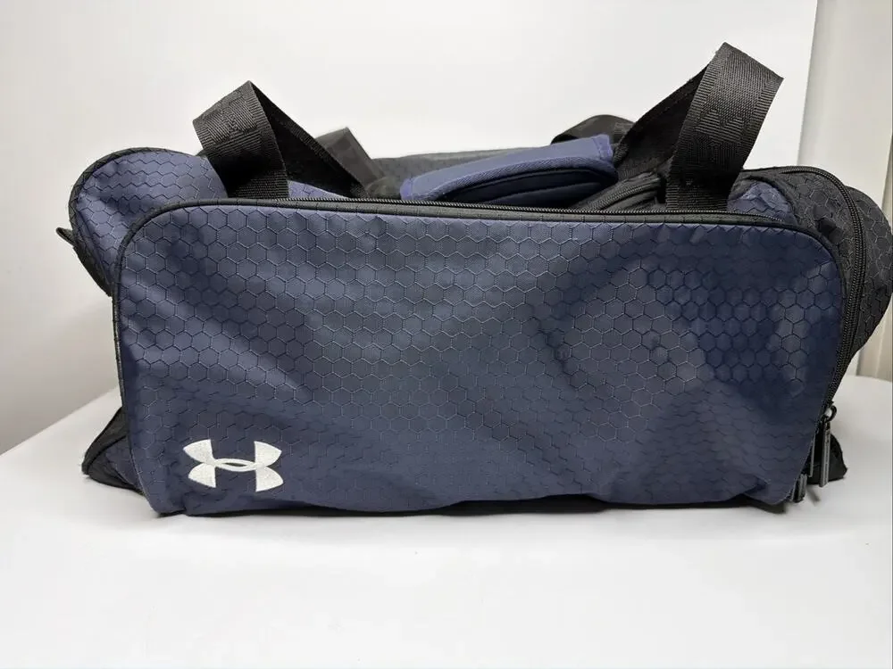 Under Armour Navy Blue Undeniable Medium Duffle Travel Gym Sports Bag Excellent
